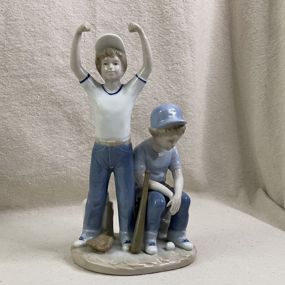 Vntg 89 Paul Sebastian Porcelain "Home Run" Boys Baseball Figurine Lladro‎ Style
